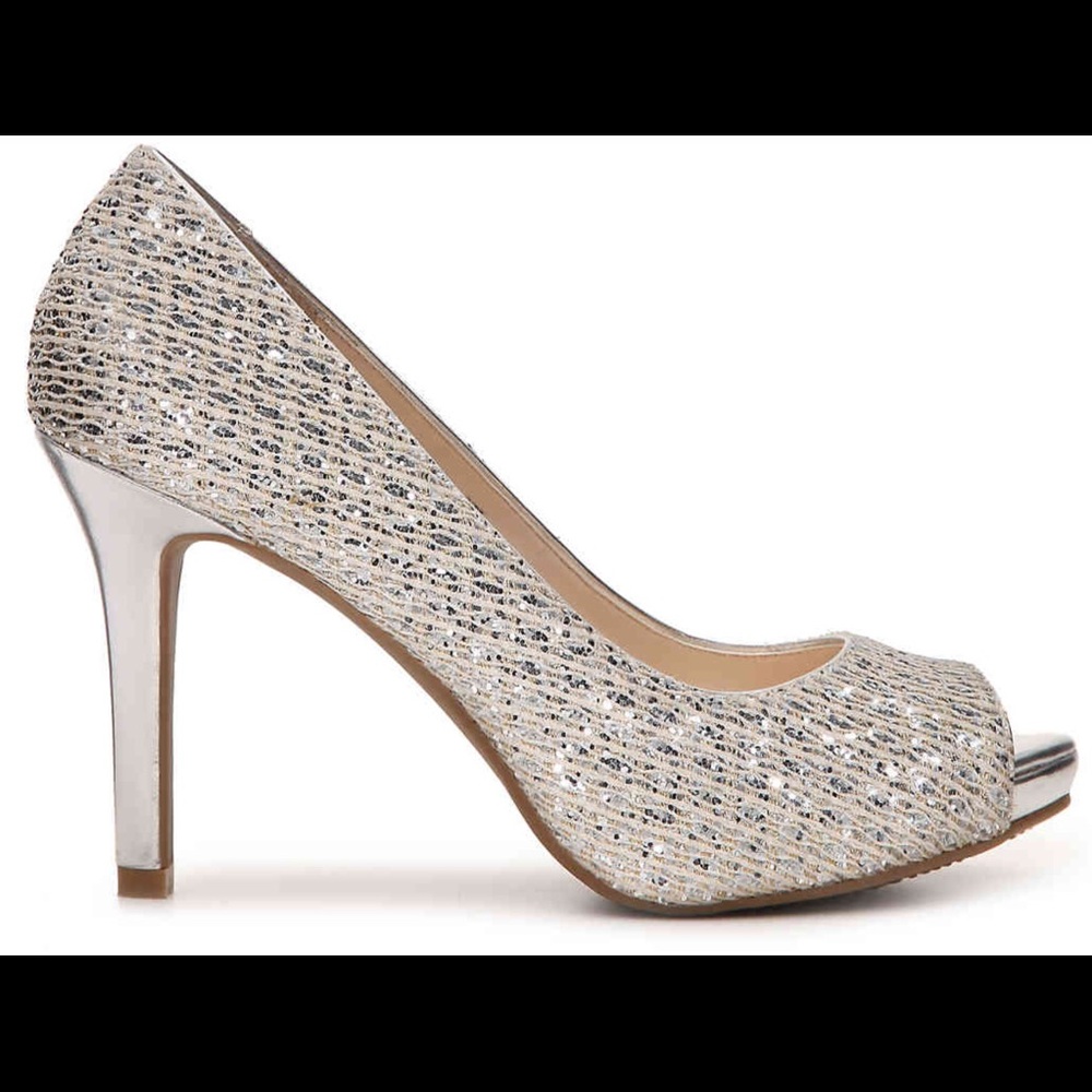 Audrey Brooke heels size 9